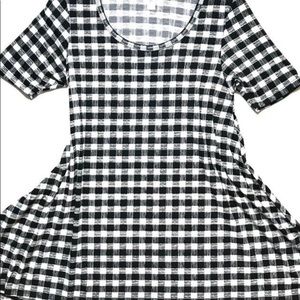 LuLaRoe Perfect T